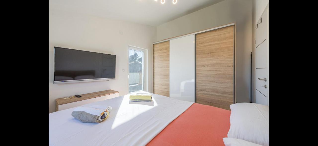 Aurum Luxury Vir