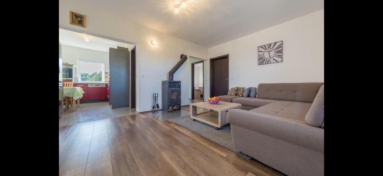 Aurum Luxury Apartment Vir
